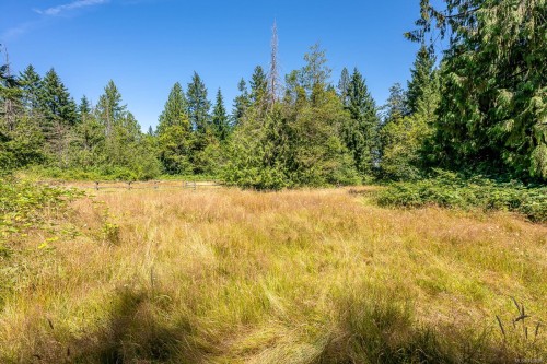 2468 Endall Rd, Black Creek, BC 