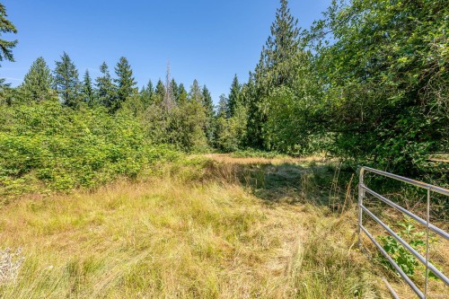 2468 Endall Rd, Black Creek, BC 