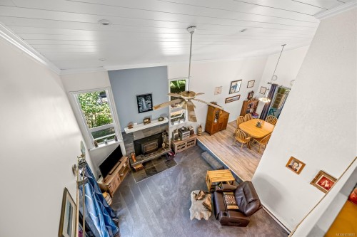 2468 Endall Rd, Black Creek, BC 