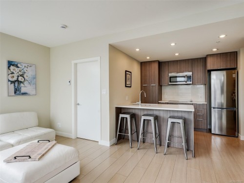 #405-728 Yates St, Victoria, BC - Indoor Photo Showing Kitchen