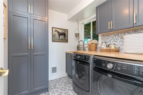 4475 Otter Point Rd, Sooke, BC 