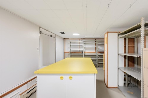 558 Dallas Rd, Victoria, BC - Indoor