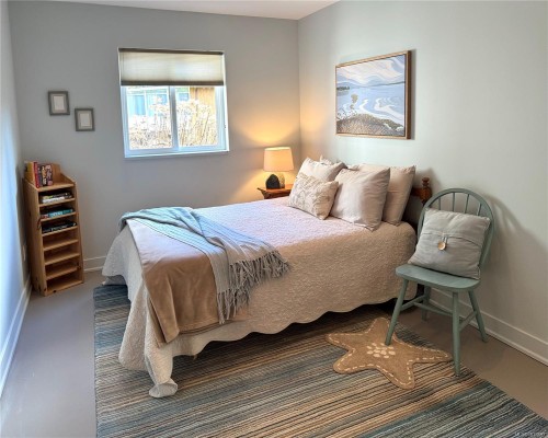 3881 Charlton Dr, Qualicum Beach, BC 