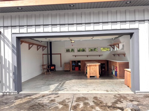 3881 Charlton Dr, Qualicum Beach, BC 