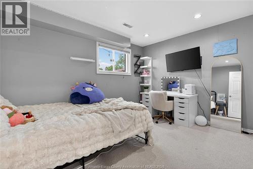8492 Jerome, Windsor, ON - Indoor Photo Showing Bedroom