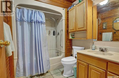701 Tatanka Drive, Buffalo Pound Lake, SK - Indoor Photo Showing Bathroom