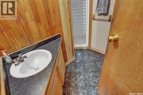 701 Tatanka Drive, Buffalo Pound Lake, SK - Indoor Photo Showing Bathroom