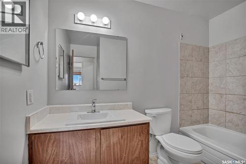 308 311 Tait Crescent, Saskatoon, SK - Indoor Photo Showing Bathroom