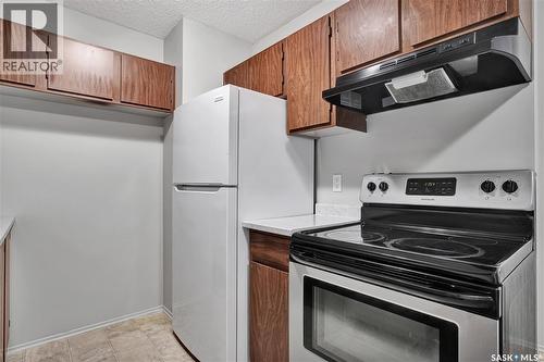 308 311 Tait Crescent, Saskatoon, SK - Indoor Photo Showing Kitchen