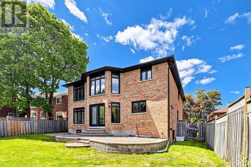 1002 Riverview Crescent, Pickering, ON - Outdoor