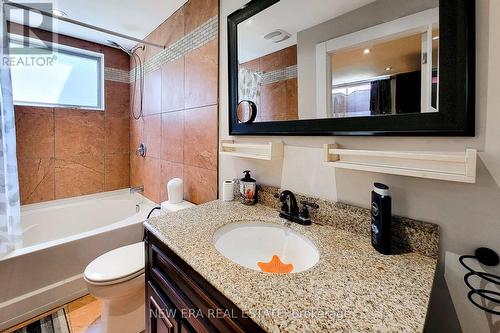 1 Vera Court, Hamilton, ON - Indoor Photo Showing Bathroom
