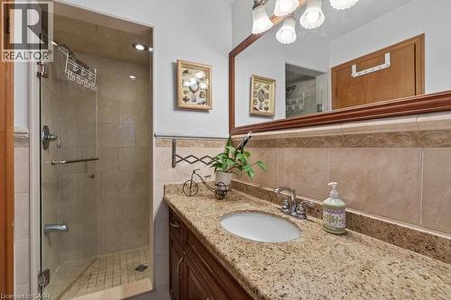 Main level 3 piece bathroom - 42 Lasila Court, Hamilton, ON 