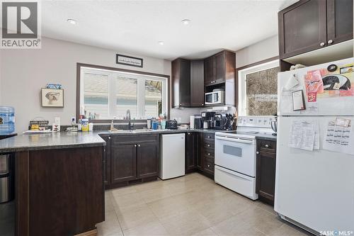 24 Alice Crescent, Marquis Rm No. 191, SK - Indoor Photo Showing Kitchen