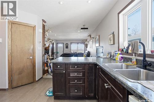24 Alice Crescent, Marquis Rm No. 191, SK - Indoor Photo Showing Kitchen With Double Sink