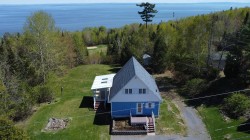 85 Rue du Coteau-sur-Mer  La Malbaie, QC G5A 3B8