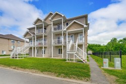 51 Rue Élisabeth-Chauvin Gatineau (Buckingham), QC J8L 0V7