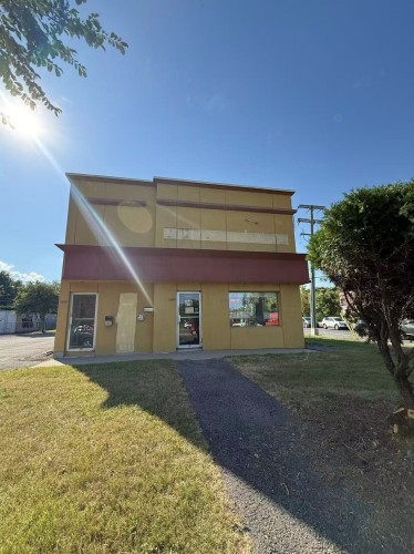 Front of Structure - 13997 Rue Notre-Dame E., Montréal (Rivière-Des-Prairies/Pointe-Aux-Trembles), QC - Outdoor