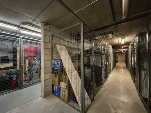 Storage - 2201-350 Boul. De Maisonneuve O., Montréal (Ville-Marie), QC - Indoor
