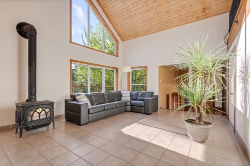 Salon - 600 Ch. Lakeside, Lac-Brome, QC 