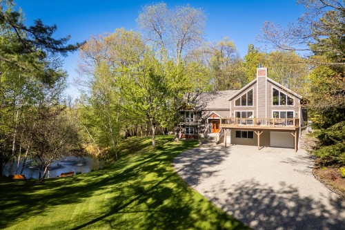Façade - 600 Ch. Lakeside, Lac-Brome, QC 