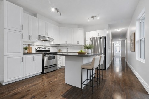Cuisine - 792 Av. Marin, Montréal (Le Sud-Ouest), QC - Indoor Photo Showing Kitchen With Upgraded Kitchen
