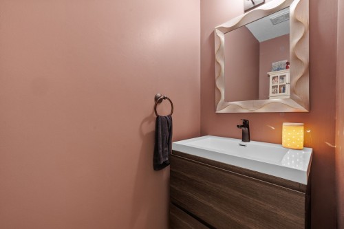Powder room - 68 Rue Martineau, Gatineau (Gatineau), QC - Indoor Photo Showing Bathroom