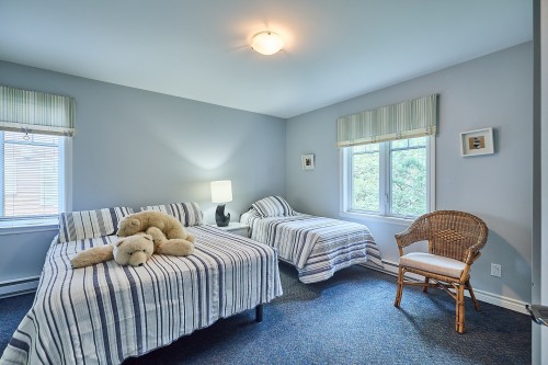 Bedroom - 309 Av. Du Manoir, Saint-Donat, QC - Indoor Photo Showing Bedroom