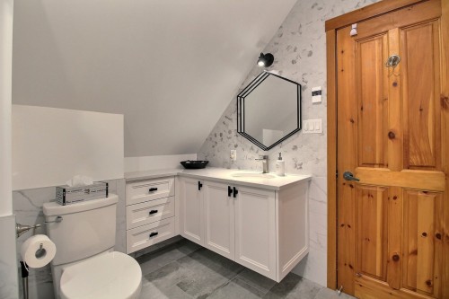 Salle de bains attenante à la CCP - 5010 Ch. Du Parc, Orford, QC - Indoor Photo Showing Bathroom