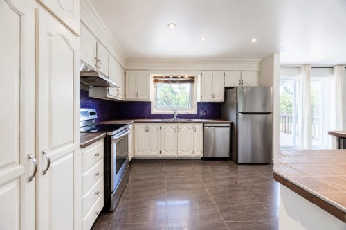 Kitchen - 14 Rue Dragon, Kirkland, QC - Indoor Photo Showing Kitchen