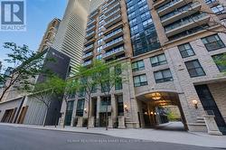 618 - 35 HAYDEN STREET Toronto, ON M4Y 3C3