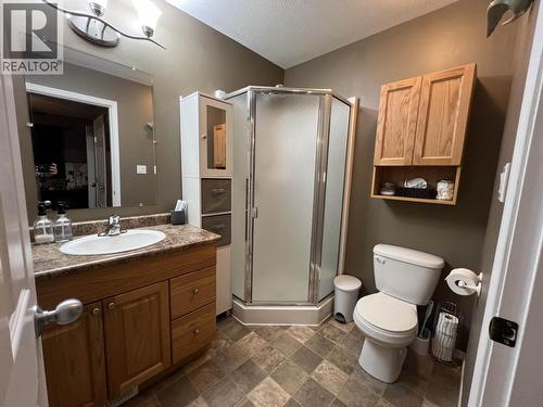 7 4620 E 52 Avenue, Fort Nelson, BC - Indoor Photo Showing Bathroom