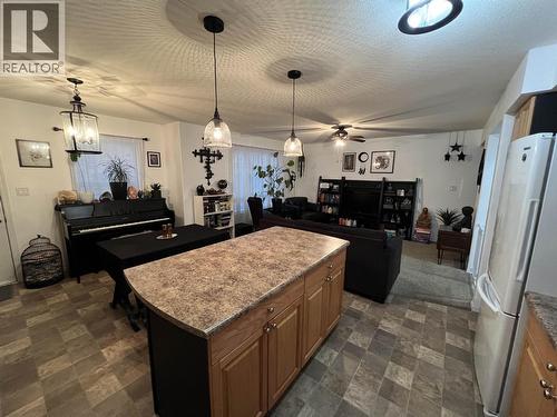 7 4620 E 52 Avenue, Fort Nelson, BC - Indoor Photo Showing Kitchen