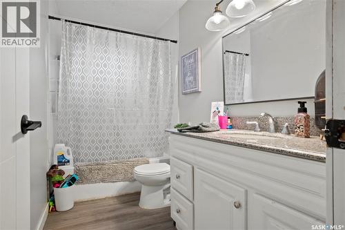 18 Hyland Crescent, Regina, SK - Indoor Photo Showing Bathroom