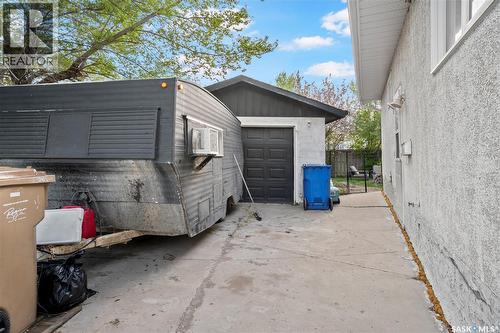 18 Hyland Crescent, Regina, SK - Outdoor