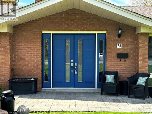 81 Thomson Drive, Waterdown, ON - Outdoor With Exterior