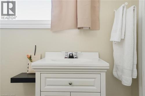 81 Thomson Drive, Waterdown, ON - Indoor Photo Showing Other Room