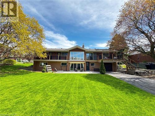 81 Thomson Drive, Waterdown, ON - Outdoor