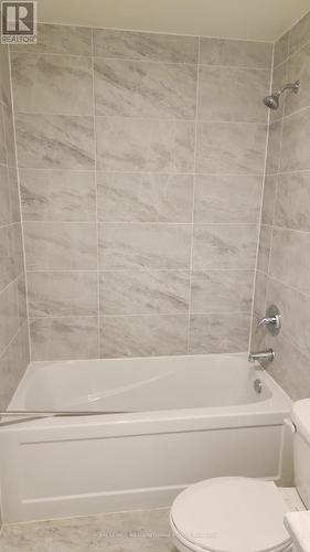 204A - 16 Melbourne Avenue, St. Catharines, ON - Indoor Photo Showing Bathroom