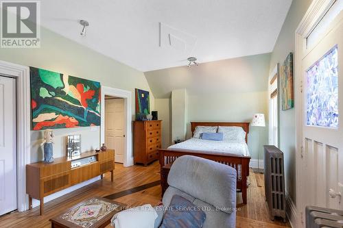 100 Wentworth Street S, Hamilton, ON - Indoor Photo Showing Bedroom