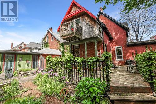 100 Wentworth Street S, Hamilton, ON - Outdoor