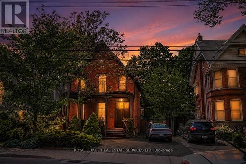 100 Wentworth Street S, Hamilton, ON - Outdoor