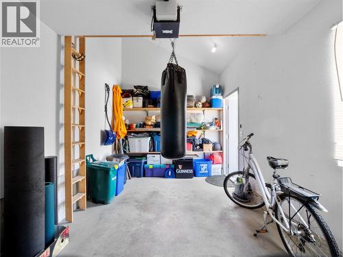 171 17 Street Se Unit# 14, Salmon Arm, BC - Indoor Photo Showing Other Room