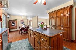 Centre island that will seat 3 comfortably. - 