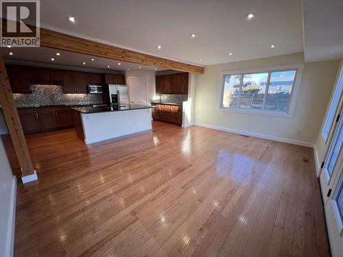 4716 Boundary Road, Fort Nelson, BC - Indoor Photo Showing Kitchen
