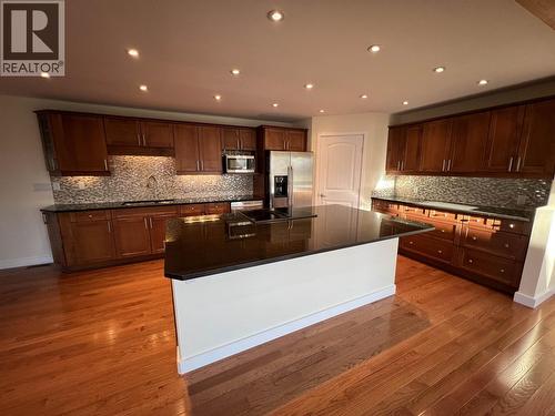 4716 Boundary Road, Fort Nelson, BC - Indoor Photo Showing Kitchen With Upgraded Kitchen