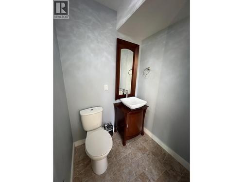 4716 Boundary Road, Fort Nelson, BC - Indoor Photo Showing Bathroom