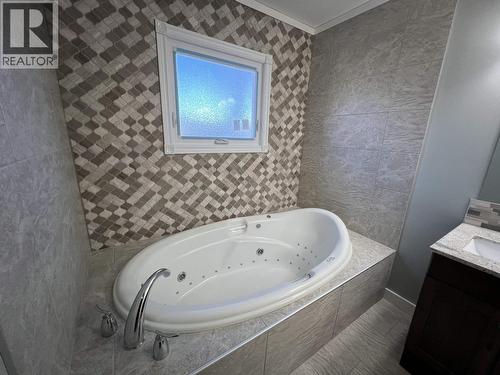 4716 Boundary Road, Fort Nelson, BC - Indoor Photo Showing Bathroom