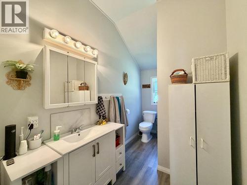 7621 Pettyjohn Road, Deka Lake / Sulphurous / Hathaway Lakes, BC - Indoor Photo Showing Bathroom