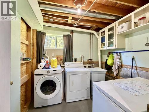 7621 Pettyjohn Road, Deka Lake / Sulphurous / Hathaway Lakes, BC - Indoor Photo Showing Laundry Room