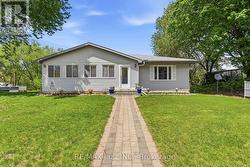 5492 HWY 620 Wollaston, ON K0L 1P0